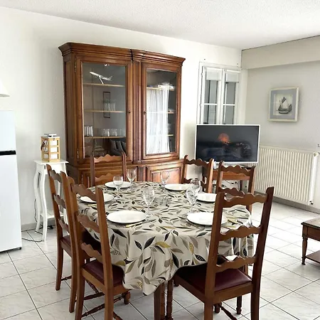 Sg190-008 - 3 Pieces 6 Couchages Gilles Croix De Vie *